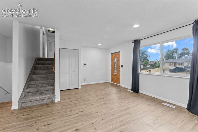 1727 Chautauqua Drive, Colorado Springs, CO 80915