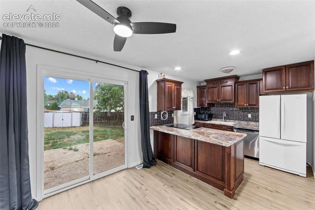 1727 Chautauqua Drive, Colorado Springs, CO 80915
