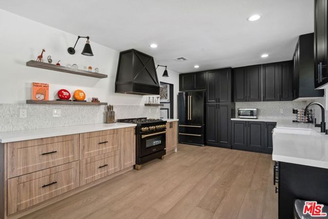 3304 Shelby Drive, Los Angeles, CA 90034