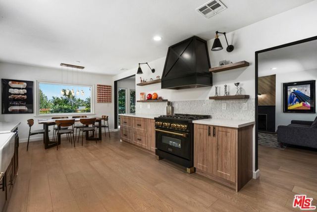 3304 Shelby Drive, Los Angeles, CA 90034
