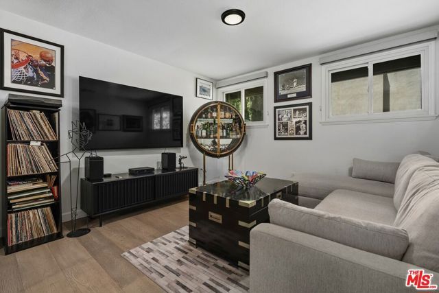 3304 Shelby Drive, Los Angeles, CA 90034