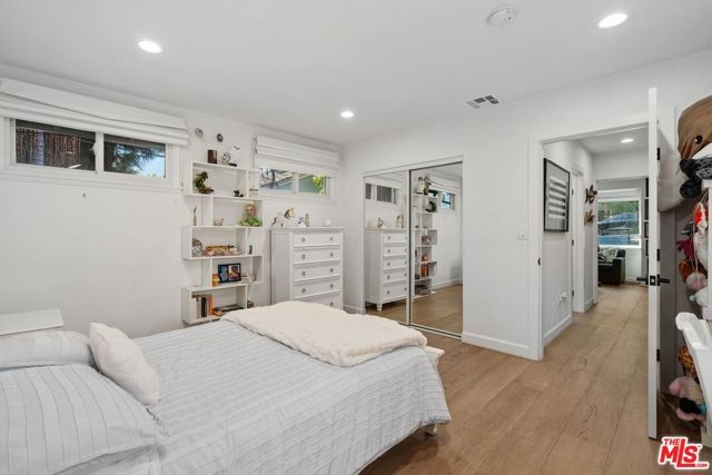 3304 Shelby Drive, Los Angeles, CA 90034