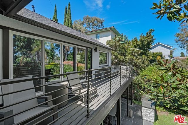 3304 Shelby Drive, Los Angeles, CA 90034