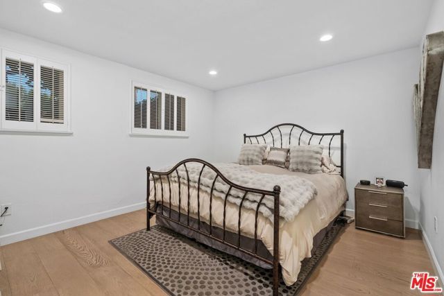 3304 Shelby Drive, Los Angeles, CA 90034