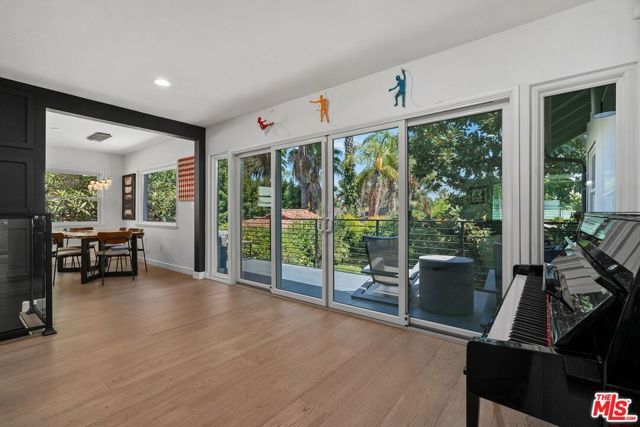 3304 Shelby Drive, Los Angeles, CA 90034