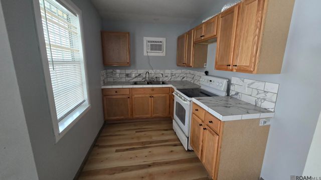 3263 Hollywood St, Baton Rouge, LA 70805