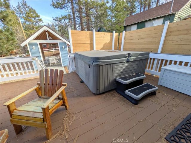 693 Knight Avenue, Big Bear Lake, CA 92315