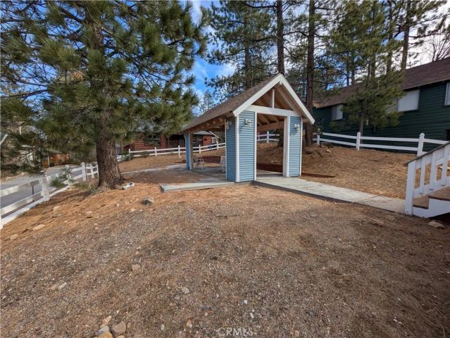 693 Knight Avenue, Big Bear Lake, CA 92315