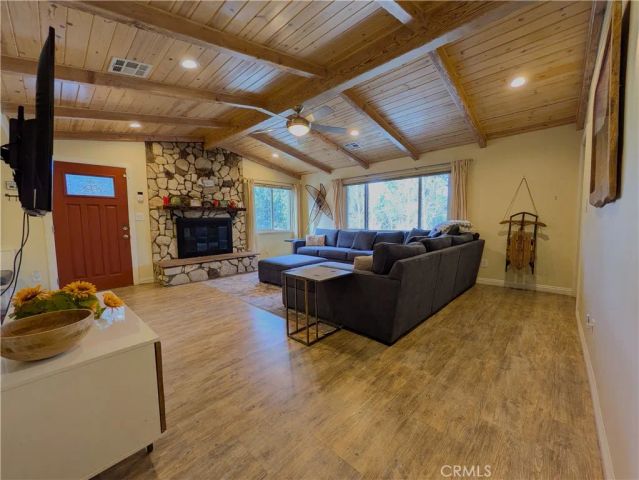 693 Knight Avenue, Big Bear Lake, CA 92315