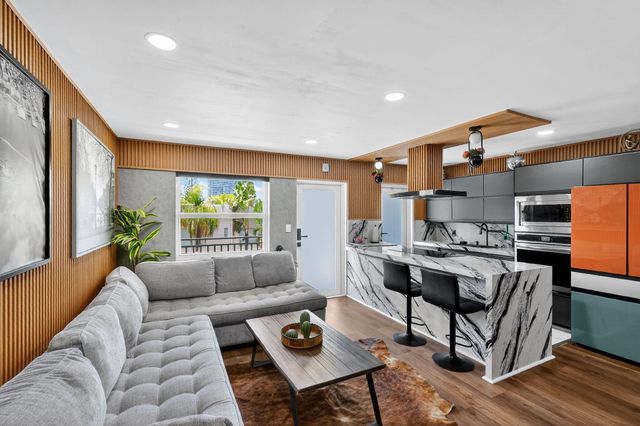 363 Washington Avenue 32, Miami Beach, FL 33139