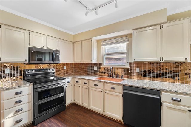 6604 Rolling Glen Drive, Huber Heights, OH 45424