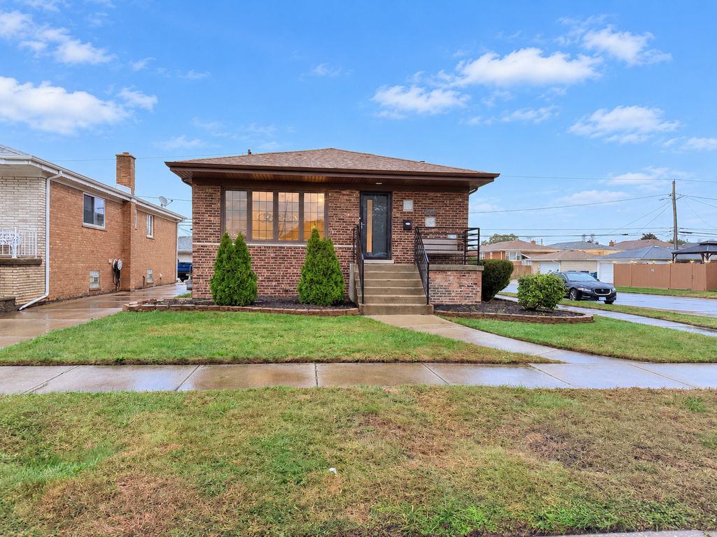 365 Marquette Avenue, Calumet City, IL 60409 — exterior