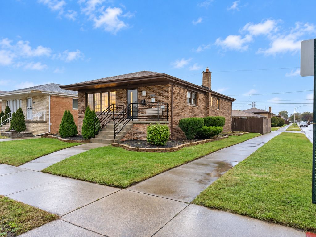 365 Marquette Avenue, Calumet City, IL 60409 — photo 2