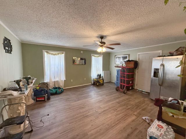 935 Center St, Buffalo, TX 75831