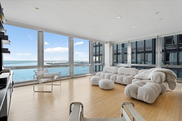 880 N LAKE SHORE Drive 16DH, Chicago, IL 60611