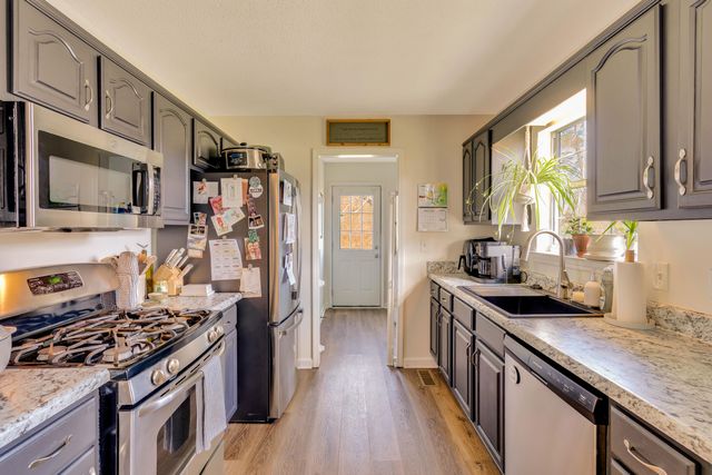 804 Schmidt Road, Rossville, GA 30741