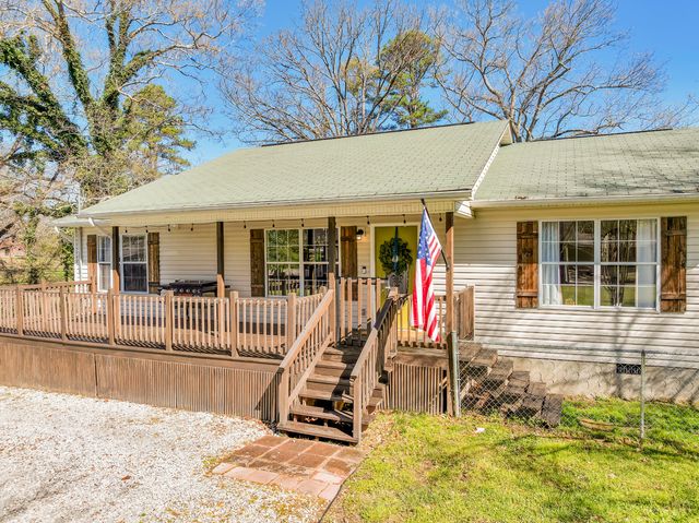 804 Schmidt Road, Rossville, GA 30741