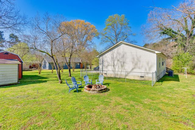 804 Schmidt Road, Rossville, GA 30741