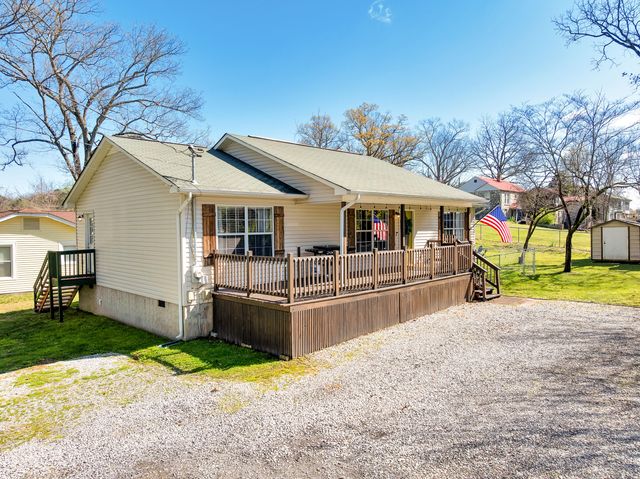 804 Schmidt Road, Rossville, GA 30741