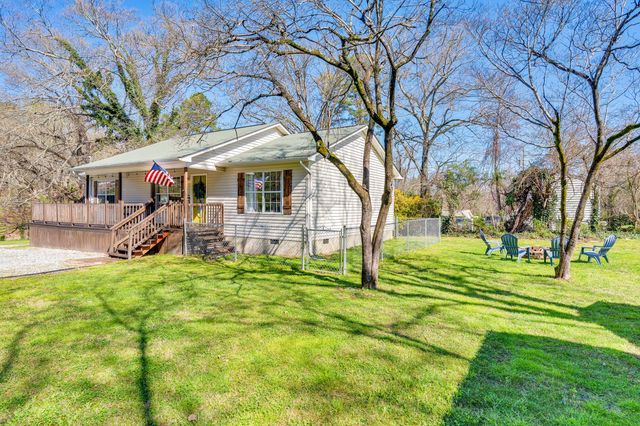 804 Schmidt Road, Rossville, GA 30741