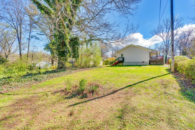 804 Schmidt Road, Rossville, GA 30741