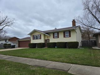 916 Winthrop Court, Zion, IL 60099