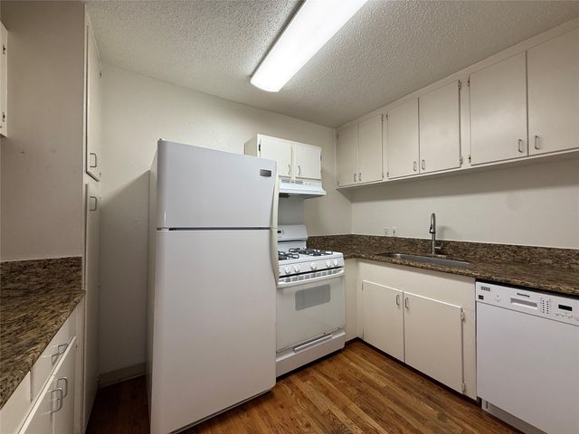 1801 Cortlandt Street 16, Houston, TX 77008