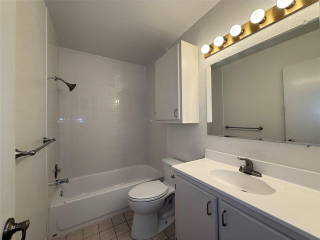 1801 Cortlandt Street 16, Houston, TX 77008