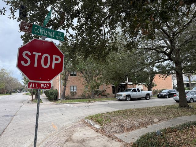 1801 Cortlandt Street 16, Houston, TX 77008