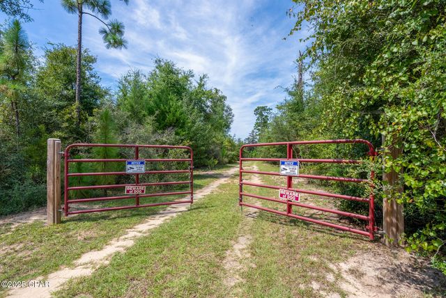 20144 NW Whitewater Grade Road, Clarksville, FL 32430