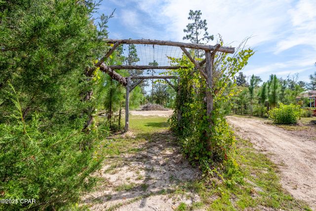 20144 NW Whitewater Grade Road, Clarksville, FL 32430