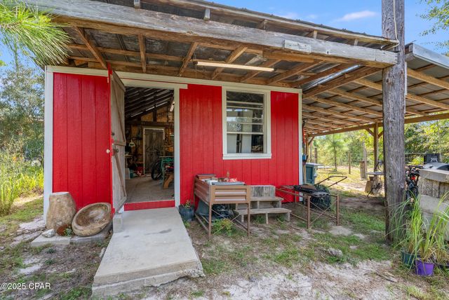 20144 NW Whitewater Grade Road, Clarksville, FL 32430