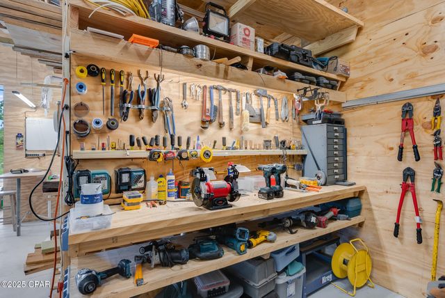 20144 NW Whitewater Grade Road, Clarksville, FL 32430