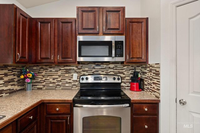 16946 Bastian Ave, Caldwell, ID 83607