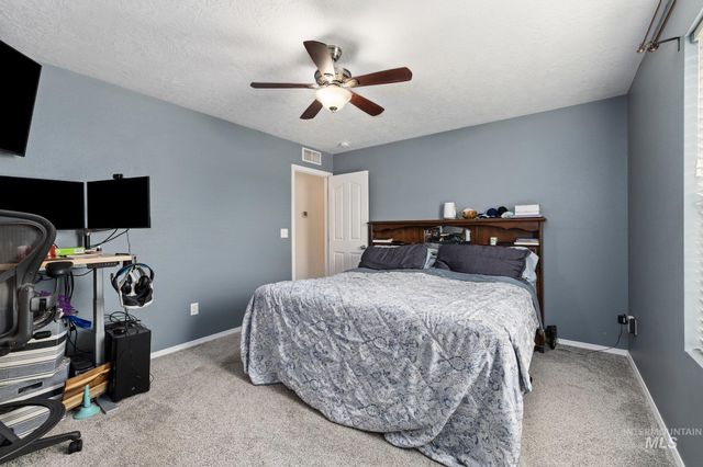 16946 Bastian Ave, Caldwell, ID 83607