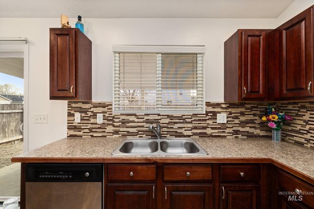 16946 Bastian Ave, Caldwell, ID 83607