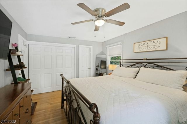 33 Douglas Dr, Montville Twp., NJ 07082