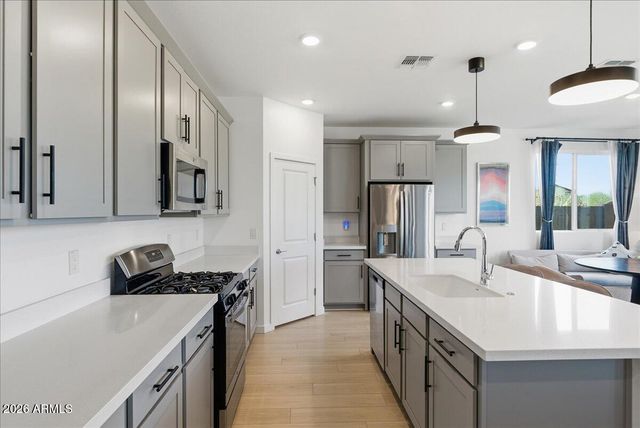 17768 W CASSIA Way, Goodyear, AZ 85338