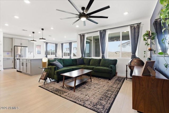 17768 W CASSIA Way, Goodyear, AZ 85338