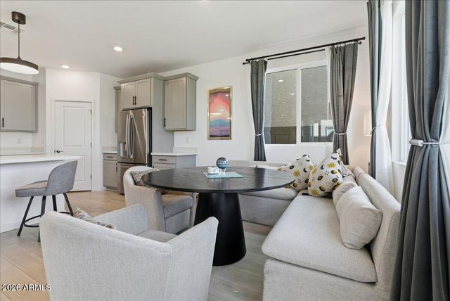 17768 W CASSIA Way, Goodyear, AZ 85338