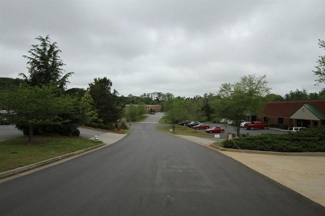 5330 Lake Pointe Center Drive, Cumming, GA 30041