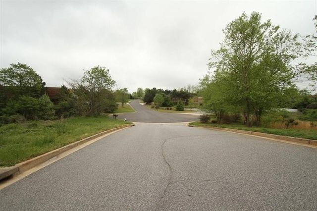 5330 Lake Pointe Center Drive, Cumming, GA 30041