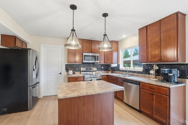 1327 Chelsea Court, Hamilton Twp, OH 45152