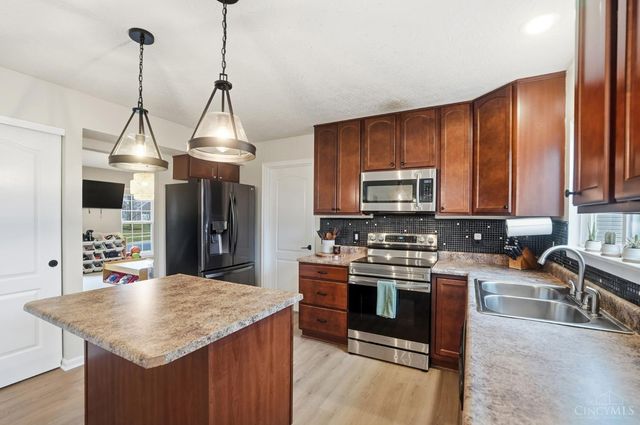 1327 Chelsea Court, Hamilton Twp, OH 45152