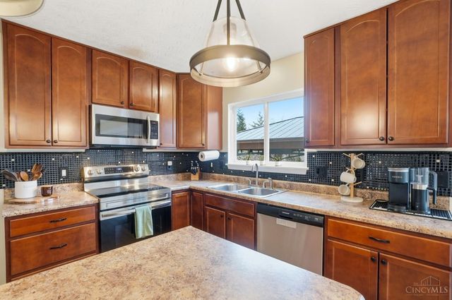 1327 Chelsea Court, Hamilton Twp, OH 45152