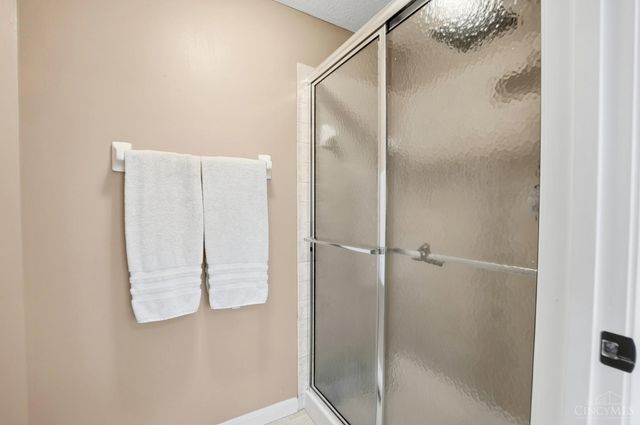 1327 Chelsea Court, Hamilton Twp, OH 45152