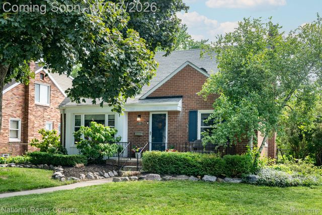 2028 N Wilson Avenue, Royal Oak, MI 48073