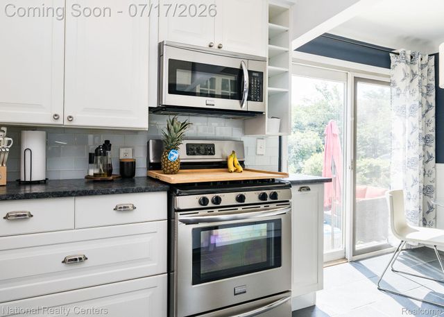 2028 N Wilson Avenue, Royal Oak, MI 48073