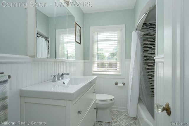 2028 N Wilson Avenue, Royal Oak, MI 48073