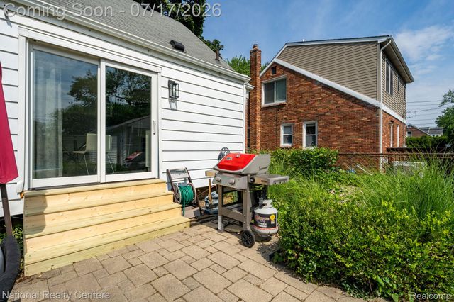 2028 N Wilson Avenue, Royal Oak, MI 48073